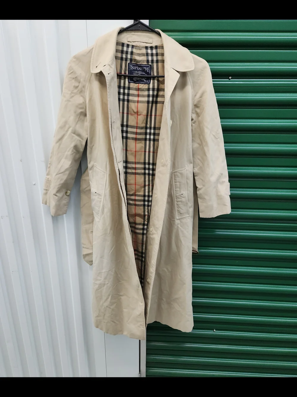 Burberry Tan Trench Coat with Iconic Check Lining - Picture 2 of 15